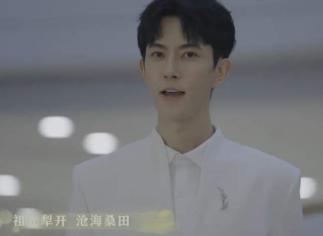 于朦胧母亲证实爱子意外坠亡！房型曝光纱窗很低，网友呼吁出通报