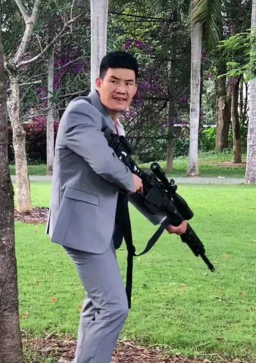 警方通报嘎子哥行拘7天，官媒怒批，警服带货是闹哪样？
