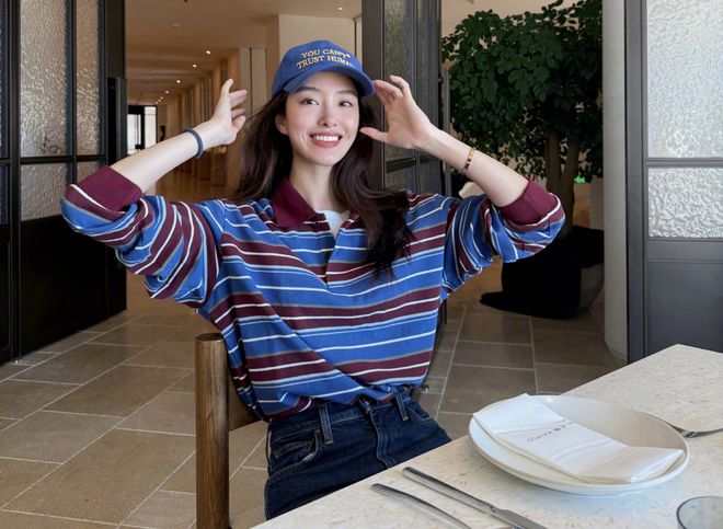 杨采钰破防回怼网友！被曝没领证给人当小老婆，本人反驳：离大谱