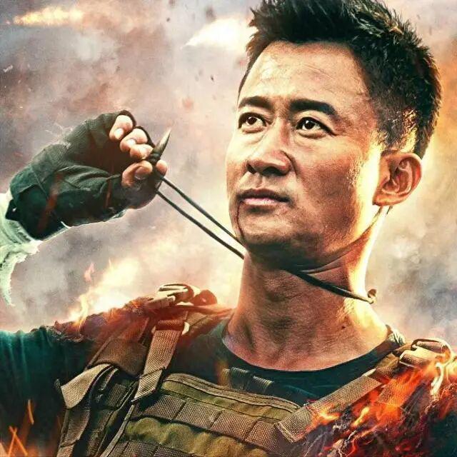 被骂的吴京，没有后视镜