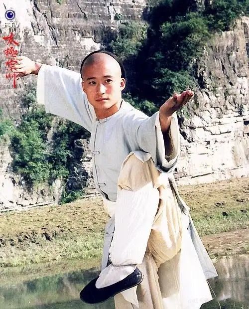 被骂的吴京，没有后视镜