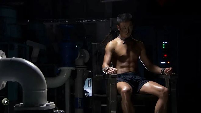 被骂的吴京，没有后视镜