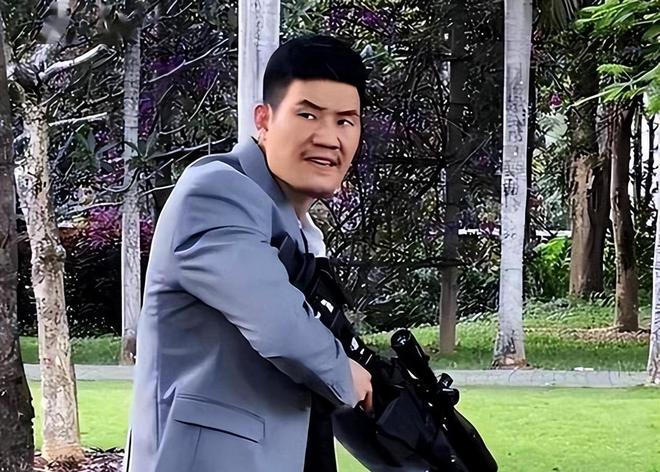 童年英雄“嘎子”翻车