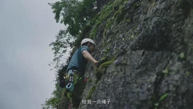 自制纪录片的胡先煦，为什么没能成为下一个王一博