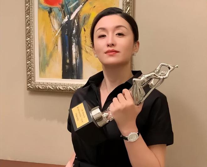 古二反击《繁花》！新录音曝光打脸秦雯，业内直言压榨新人是常态
