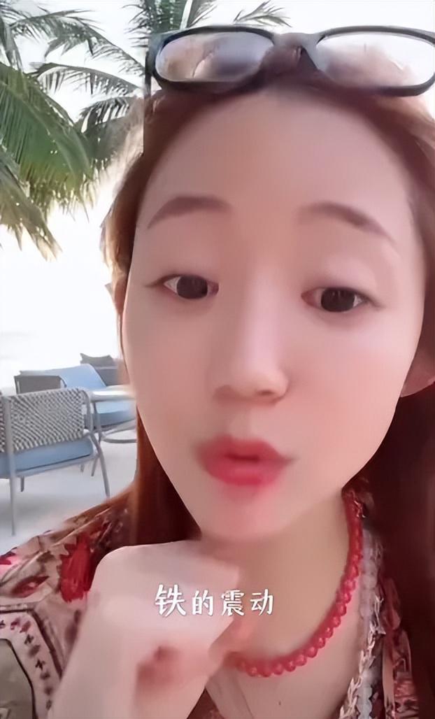 万千惠全网捂嘴惹争议！直播带货搞玄学，卖水晶话术像传销洗脑