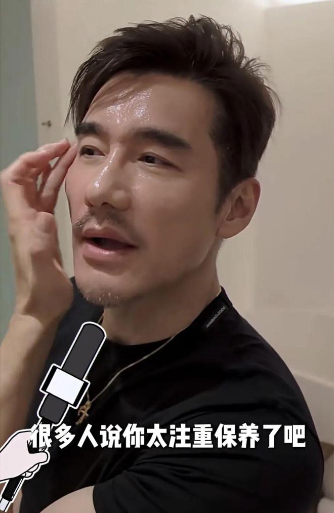 五十岁的李乃文，竟成了她的老婆？