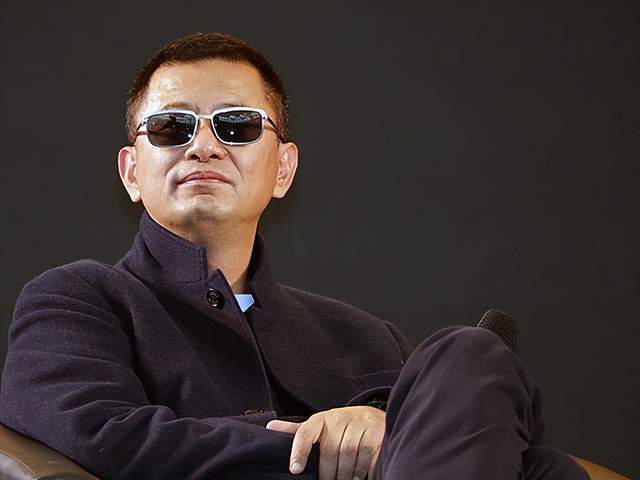 《繁花》开始反击！鲍德熹嘲讽古二卖惨博同情，发行总监放狠话