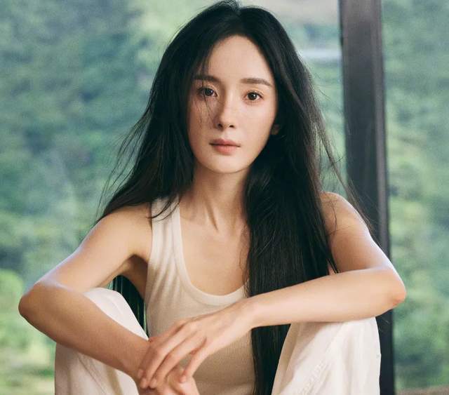 金鸡奖竞争太激烈！杨幂被曝落选女配，大粉暗示受《酱园弄》连累