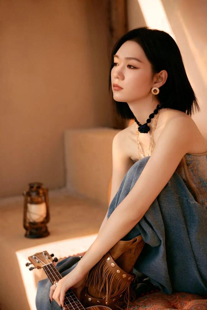 太子妃前任吃富婆软饭？胡先煦李宛妲恋爱？张嘉益退圈？段奥娟金鸡影后爆冷？姨太问答