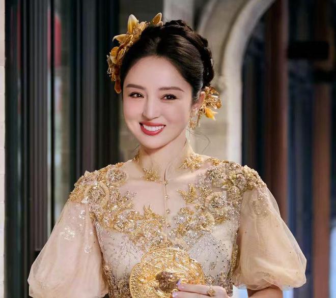 董璇办完婚礼立马想要二胎，张维伊乐开花，夫妻俩评论区全沦陷