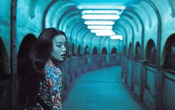 舒淇凭首作《女孩》拿下最佳导演，发言中特别提到丈夫冯德伦，但最感谢的人竟是他！