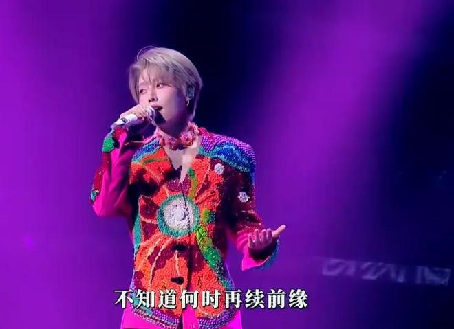 湾区晚会近百万明星亮相！造型一个比一个认真，单依纯高定抢镜
