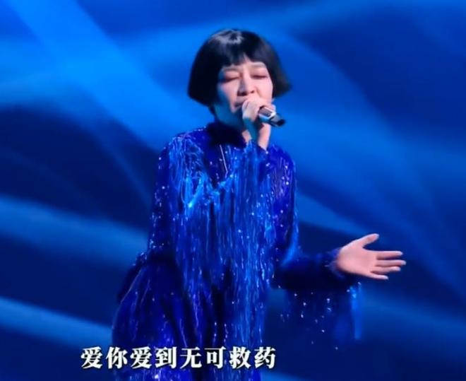 湾区晚会近百万明星亮相！造型一个比一个认真，单依纯高定抢镜