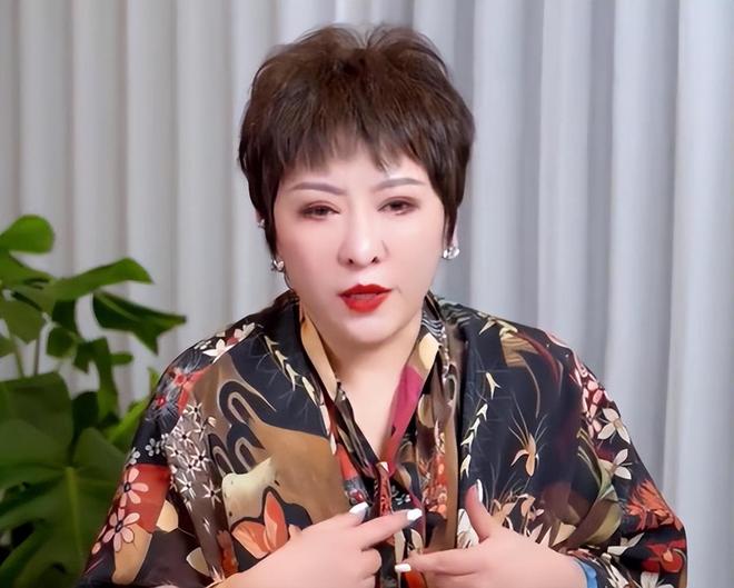 热搜第一！网传向家破产，向太紧急回应，向佐：请有点底线！