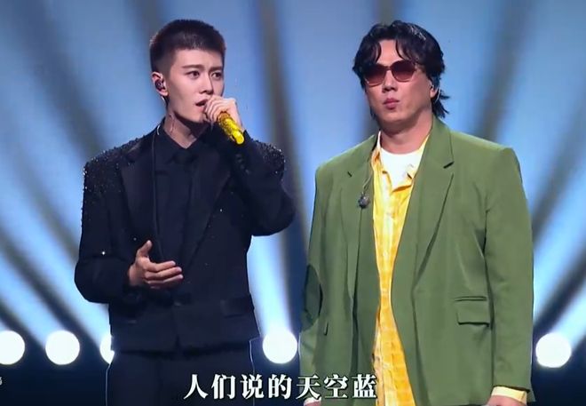大湾区晚会太混乱！跑调抢拍忘词破音全占了，合唱几乎都翻车