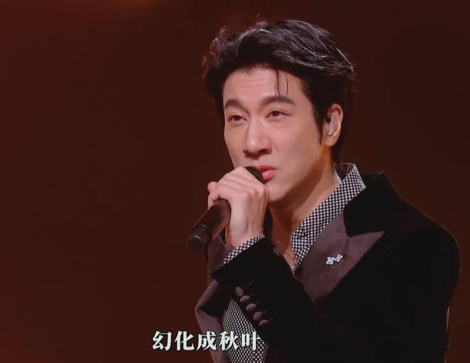 湾区晚会名场面：小沈阳和女儿同框，肖战台下合照，歌手真唱翻车