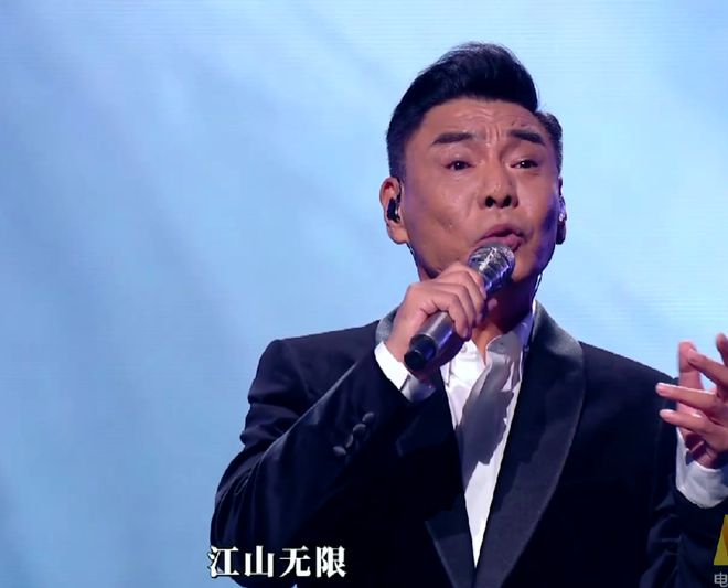 湾区晚会名场面：小沈阳和女儿同框，肖战台下合照，歌手真唱翻车