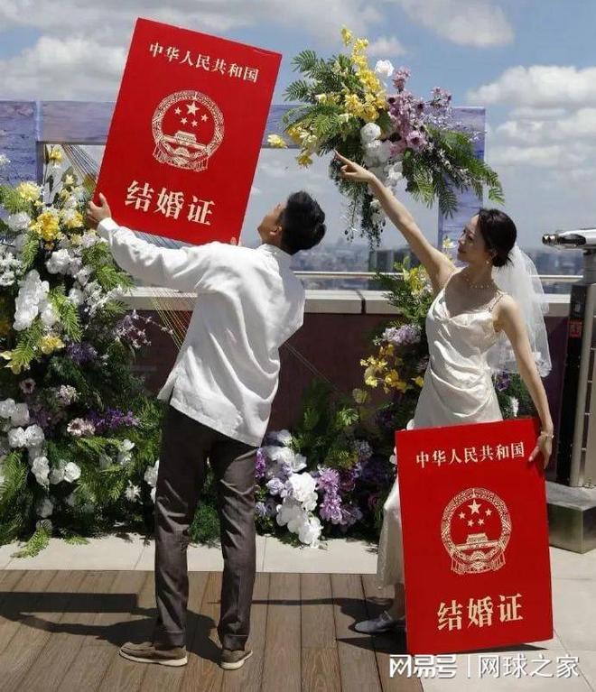 黄泽林成中国网球新骄傲网友称甜度不够，吴迪官宣大婚补糖份