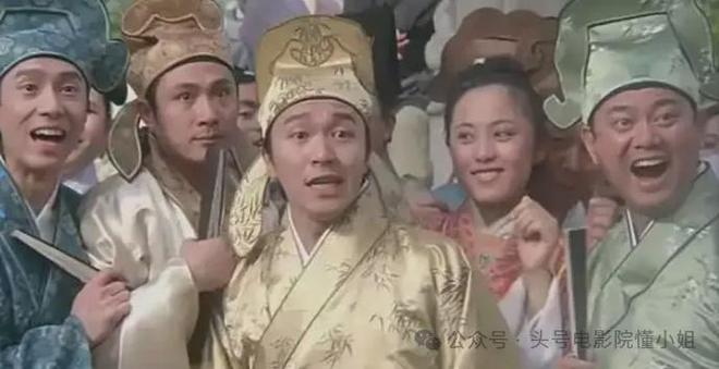 75岁谭咏麟私下视频流出，信息量大！陈百祥左拥右抱，衣服引热议