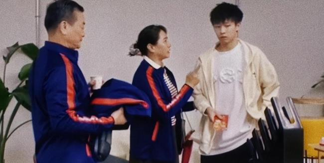 林高远氛围感男主角 坚韧不拔的小强