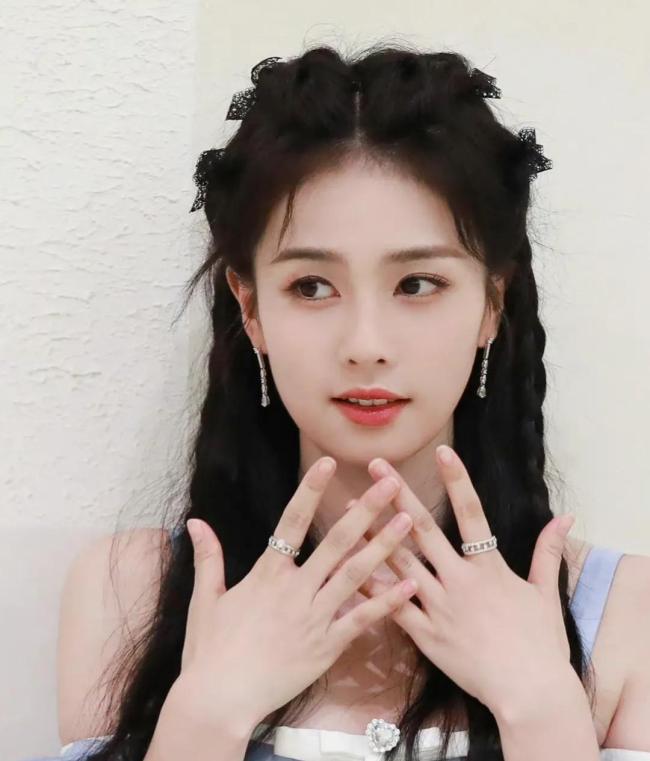 白鹿感谢大家喜欢今年的三个角色 角色深入人心