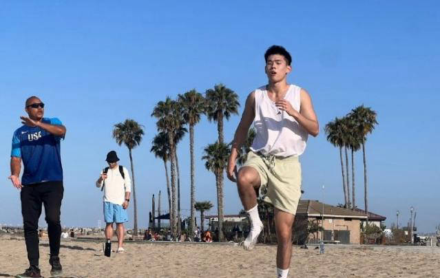 两年前曾拍摄情侣写真引热议！曝林葳和卓识早已分手 分手后专注篮球发展