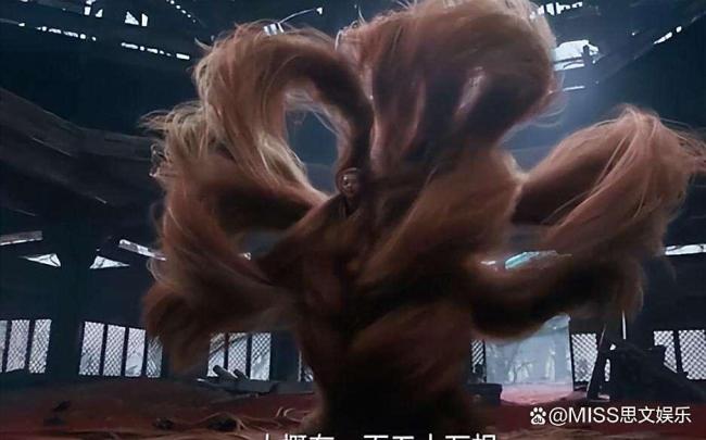 邓超在《刺杀小说家2》中演爽了 赤发鬼对味