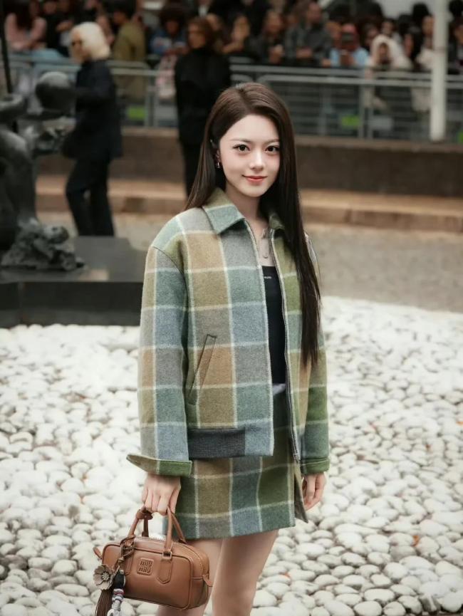MiuMiu大秀封面是刘浩存