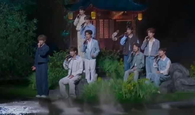 央视秋晚收视率破7！谢娜表演观众直接转台，明星对嘴假唱遭吐槽