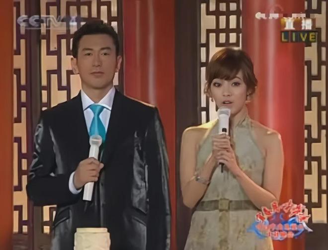侯佩岑时隔12年重回总台！秋晚开场气场拉满，根正苗红获网友大赞