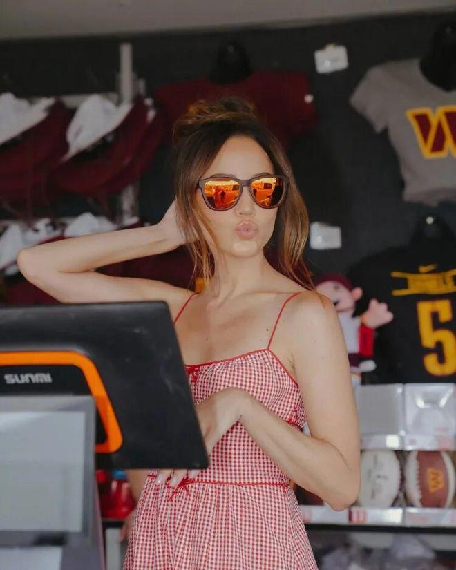 阿杜顿悟起飞了！公开邀约美女记者看球吃饭！