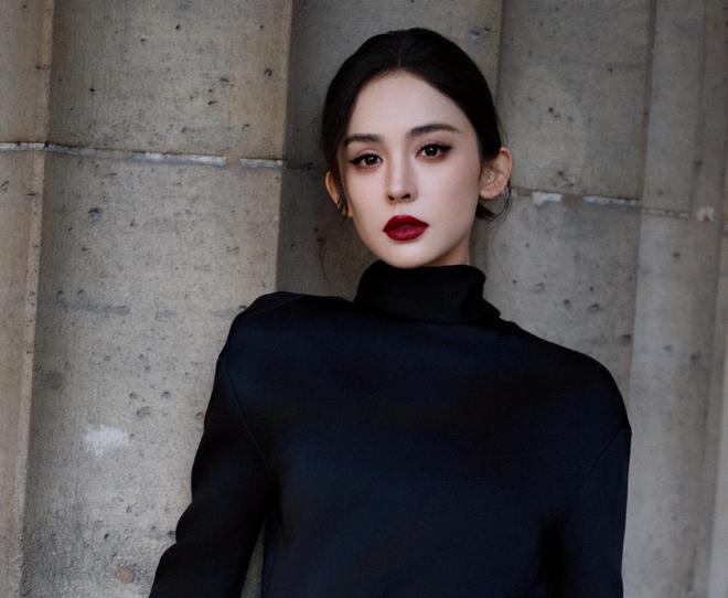 娜扎被二字女星抢走休息室，网友扒出疑似林允，当天细节对上了