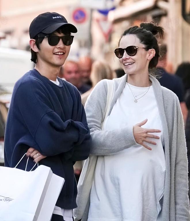 宋仲基蹭前妻热度失败！新剧收视跌破新低，宣传期频繁提二婚妻子
