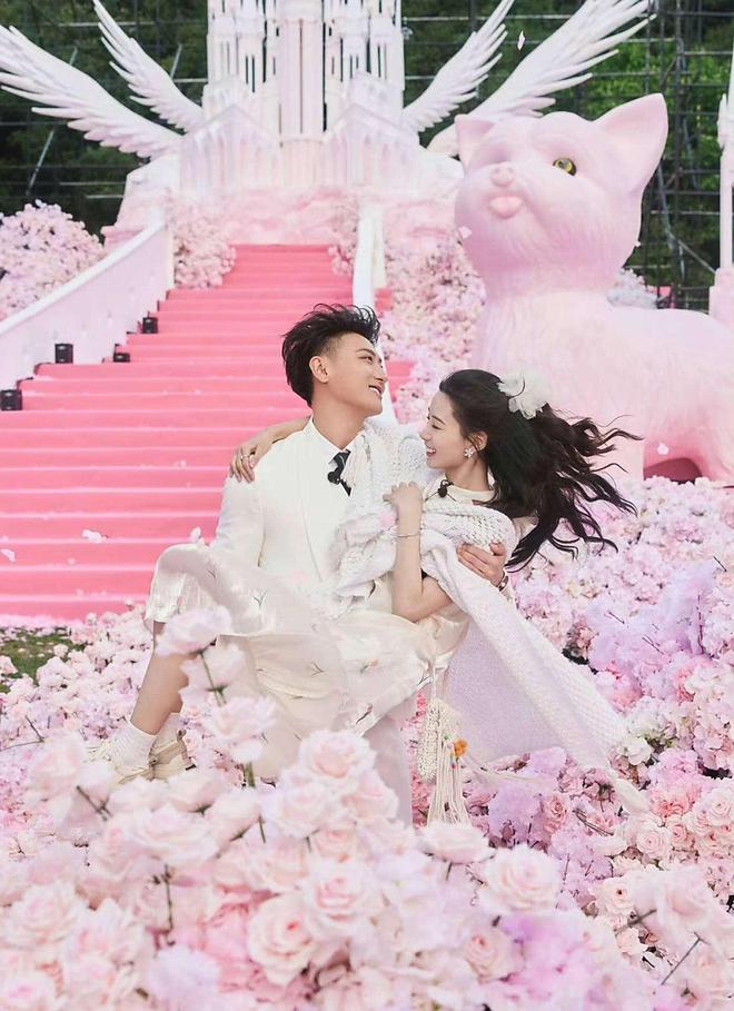 黄子韬婚礼EXO会聚齐吗？鹿晗基本确定、张艺兴或缺席，独缺一人