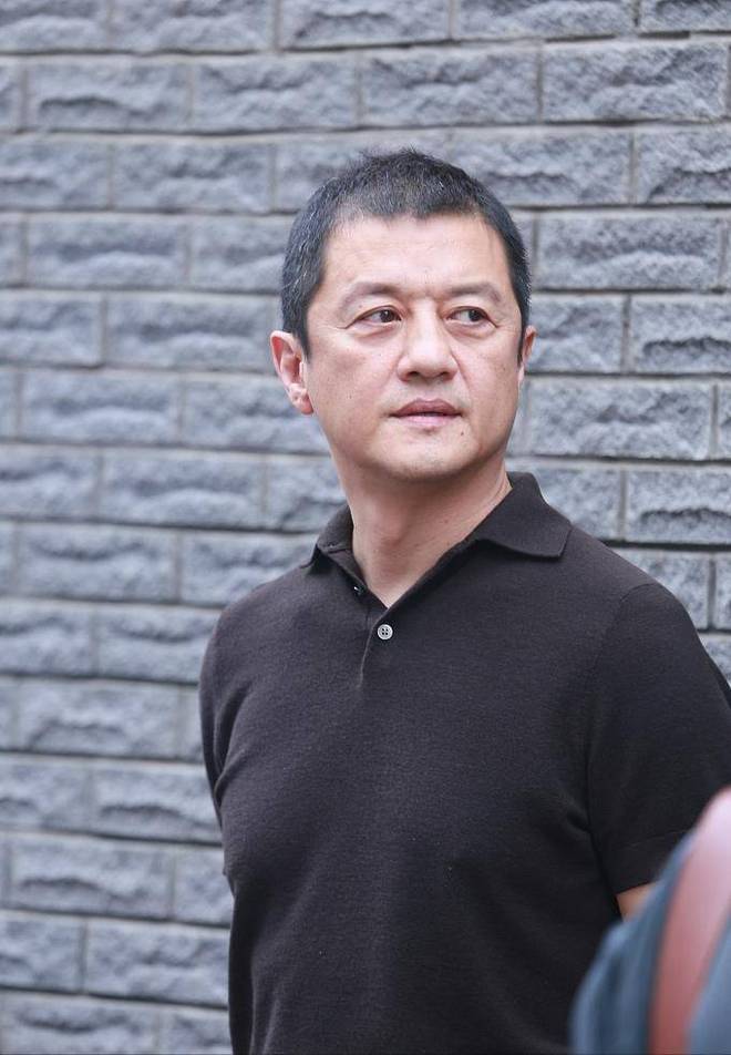 李亚鹏官宣离婚不到24小时，令人恶心的一幕发生了，汪峰也遭殃