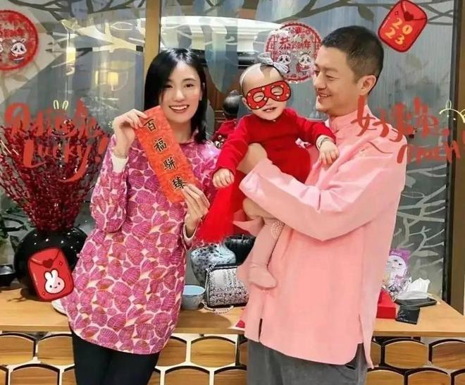 李亚鹏海哈金喜突然离婚？相恋5年孩子3岁，5个月前还辟谣过