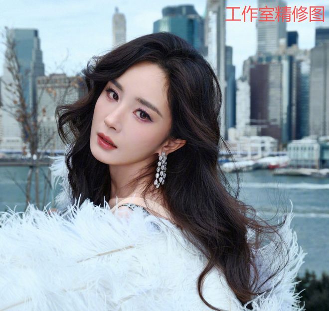 杨幂大秀生图好真实！初老痕迹明显，网友感叹别营销少女感审美了