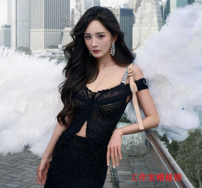 杨幂大秀生图好真实！初老痕迹明显，网友感叹别营销少女感审美了
