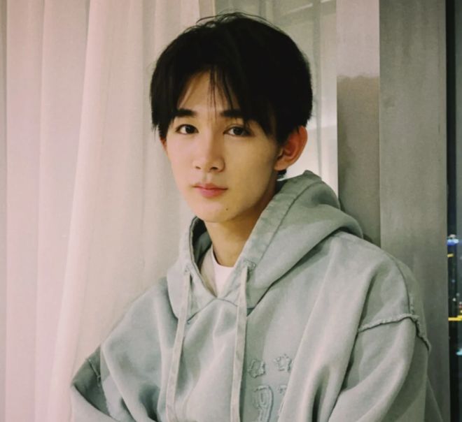 大瓜！19岁荣梓杉被女友控诉出轨打人，报警后反咬女方是私生粉