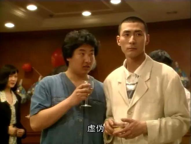 表面演员，实际是“国际反恐专家”！这位老戏骨，隐藏好深！