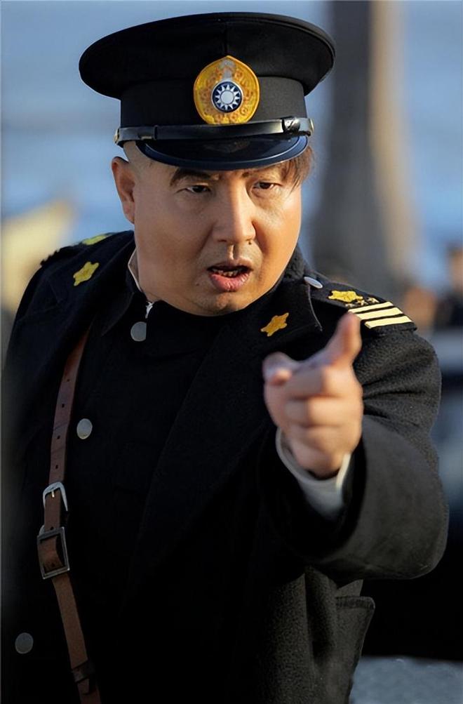 表面演员，实际是“国际反恐专家”！这位老戏骨，隐藏好深！
