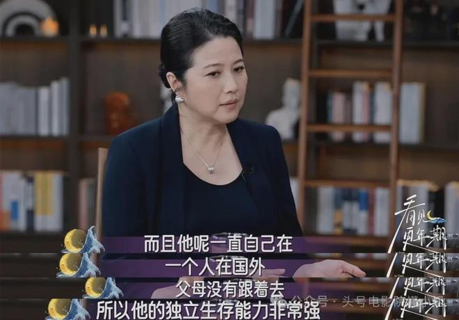 52岁影后颜丙燕首曝小20岁男友！大方谈更年期，没来月经以为怀孕