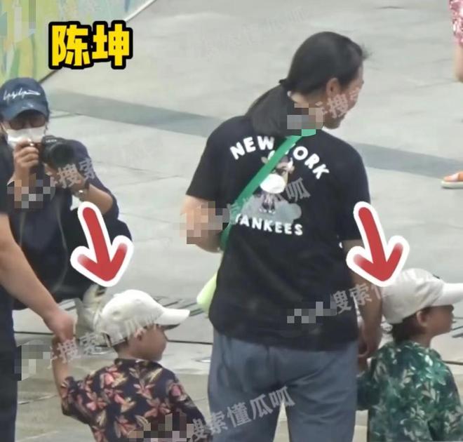 曝陈坤又秘密生俩儿子，同框视频曝光，陈坤方紧急回应引热议！