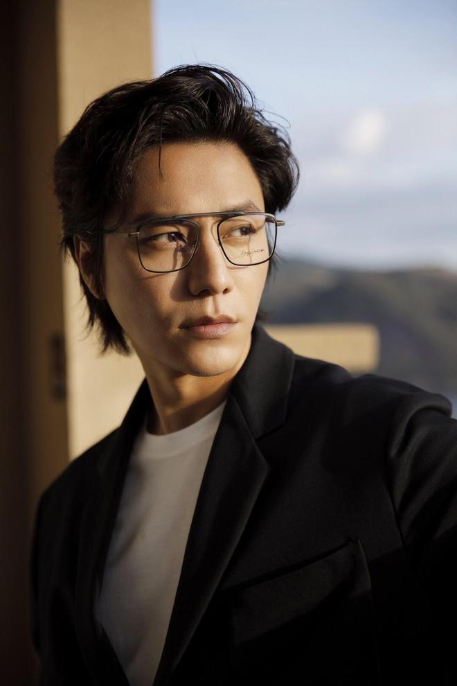 曝陈坤又秘密生俩儿子，同框视频曝光，陈坤方紧急回应引热议！