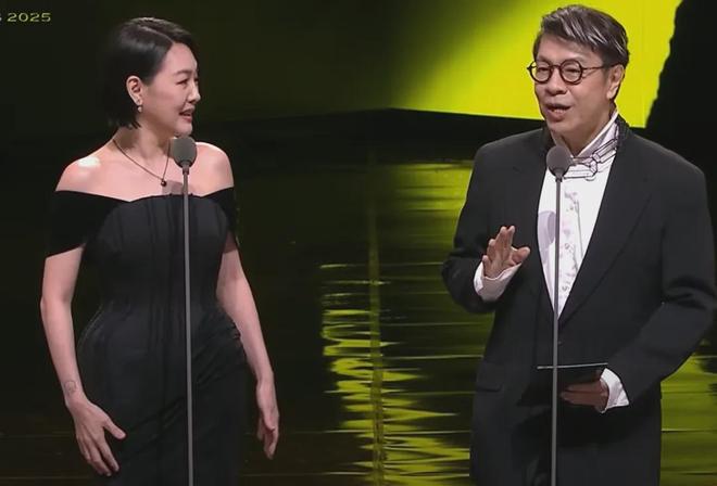 小S复出拿奖瞬间泪崩，多次提及姐姐大S求保佑，却把奖献给S妈