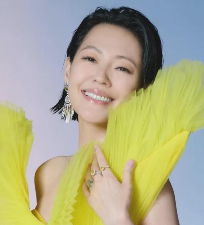 金钟奖红毯闹笑话，有人催生有人聊内裤，小S礼服挑好了都不出席