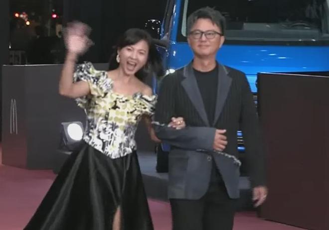 金钟奖红毯闹笑话，有人催生有人聊内裤，小S礼服挑好了都不出席
