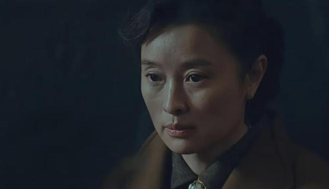 吴越曾黎同框对比！一个自然老去一个脸僵浮肿，不是没皱纹就年轻