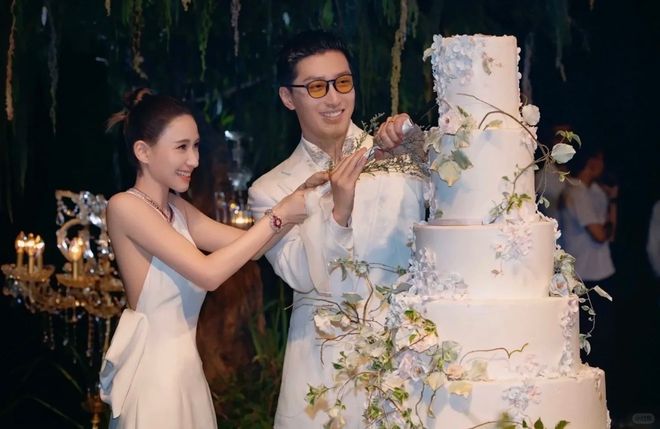 窦骁婚变升级！何超莲被曝已有新欢，两人结婚没领证，窦骁亏惨了